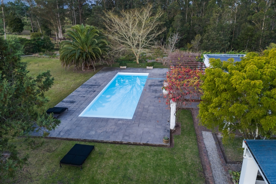 To Let 6 Bedroom Property for Rent in The Crags Western Cape